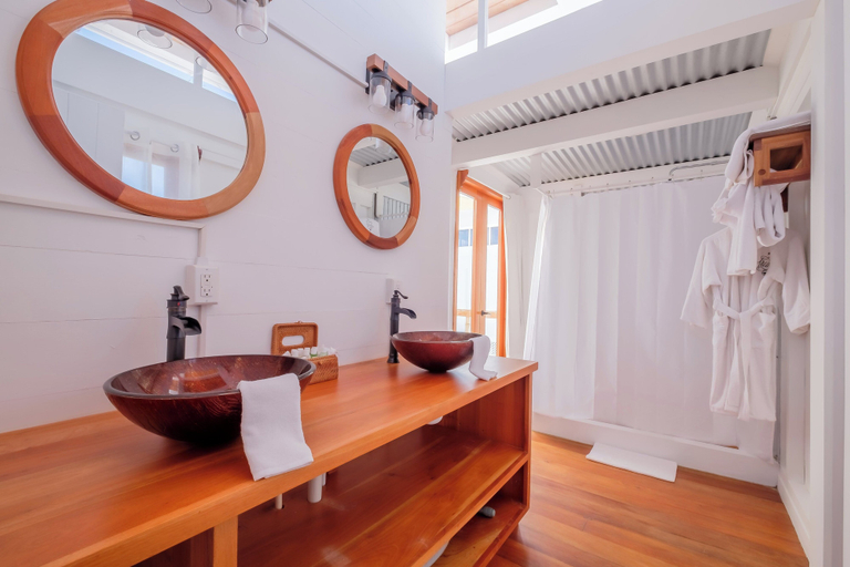 Bathroom 3, Aruna Resort & Villas