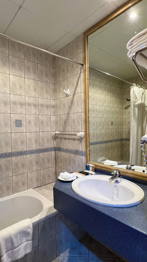 Bedroom 5, Uptown Hotel Apartments Abu Dhabi by Gewan, Abu Dhabi City