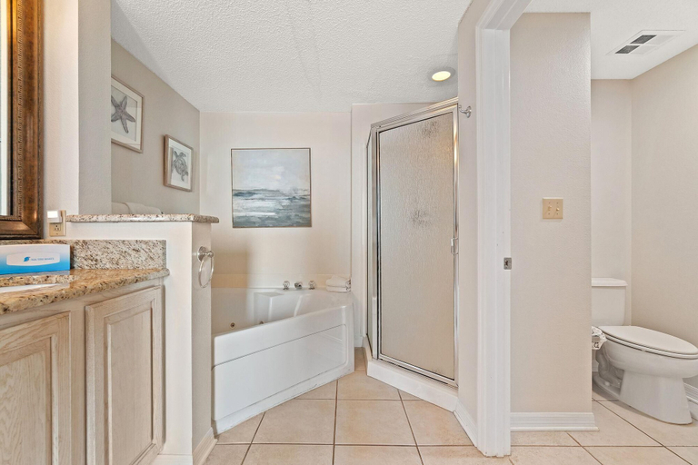 Bathroom 4, Spanish Key 404, Escambia