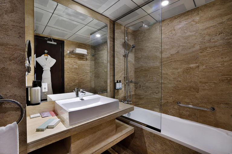 Bathroom 5, Barcelo Al Jaddaf, Dubai