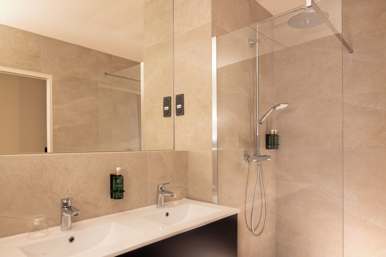 Bathroom 4, Epona Hôtel Sens, Yonne