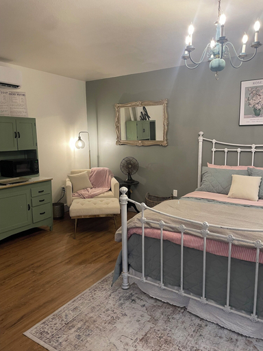 Bedroom 2, Adelines Bed and Breakfast, Red River