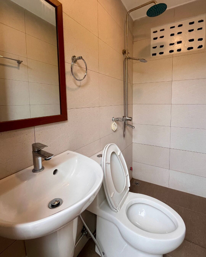 Bathroom 3, Mula De La Paz , San Narciso