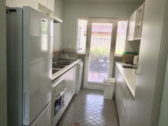 Others 4, Castlereagh 7 Middleton Beach Albany, Albany
