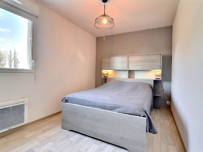 Bedroom 3, Apartment in Valras-plage Near Sandy Beach, Hérault