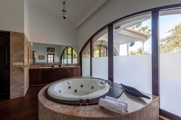 Bathroom, Amã Stays & Trails Villa Ishatva, Alibag, Raigarh