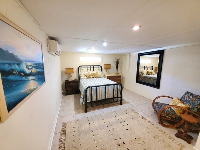 Bedroom 3, The Dunes, Saint Johns