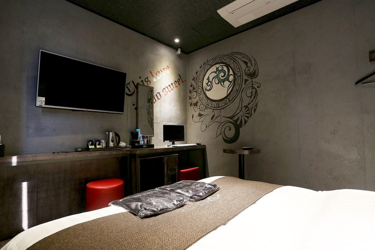 Bedroom 13