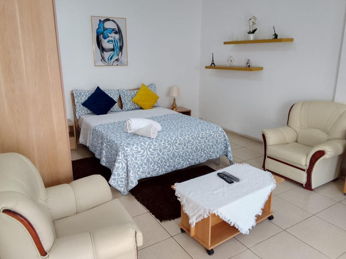 Bedroom 4, Natalia Guest House, Ingombota