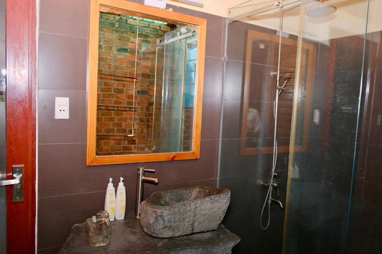 Bathroom 5, Tan Son Nhat Con Dao Resort, Ho Chi Minh City