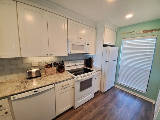 Others 5, Sea Place 13239, Saint Johns