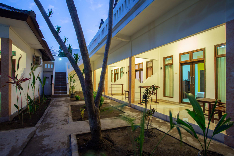 Exterior 2