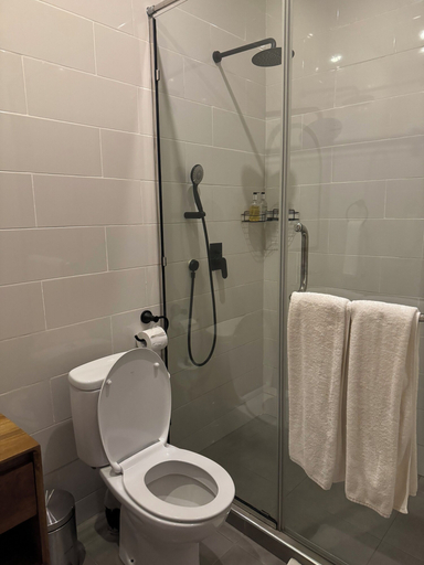 Bathroom 4, Aishi Machame Hotel, Hai