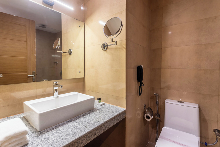 Bathroom 4, Bhairahawa Garden Resort, Lumbini