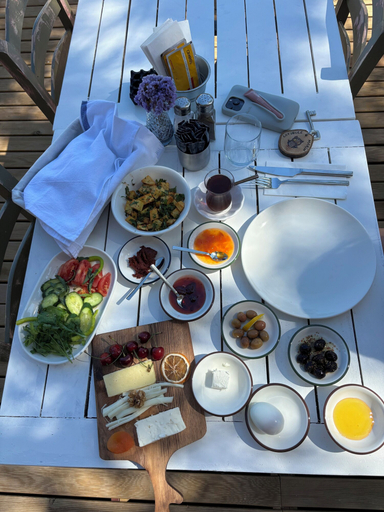 Food & Drinks