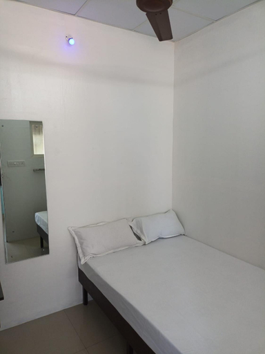 Bedroom 2, Majestic Inn, Thiruvananthapuram
