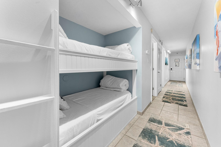 Bedroom 2, The Summit 1130, Bay