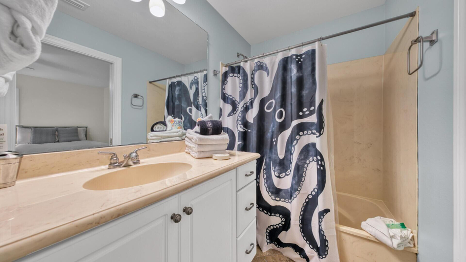 Bathroom 4, Aegean 105, Okaloosa