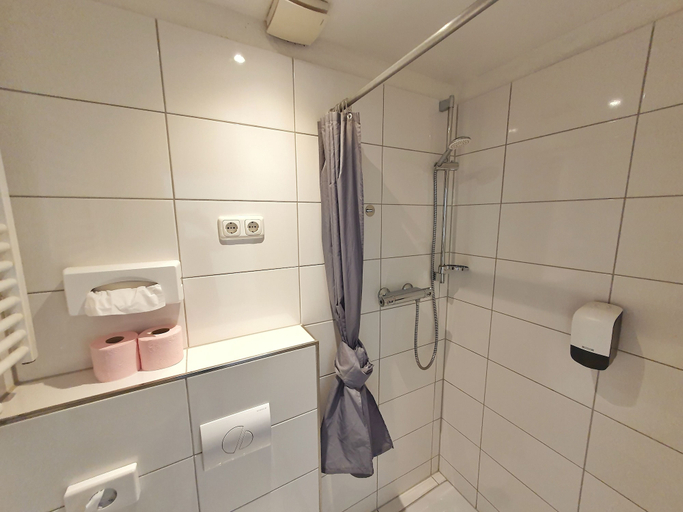 Bathroom 3
