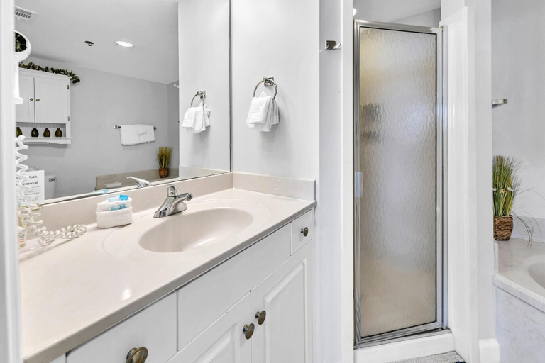 Bathroom 4, Sterling Shores 609, Okaloosa
