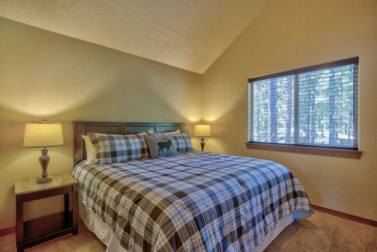 Bedroom 2, Jacinto Road 16831, Deschutes