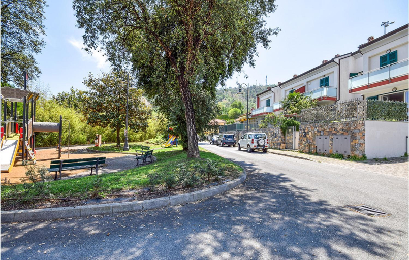 Exterior & Views 4, 2 Bedroom Stunning Home In Vado Ligure, Savona