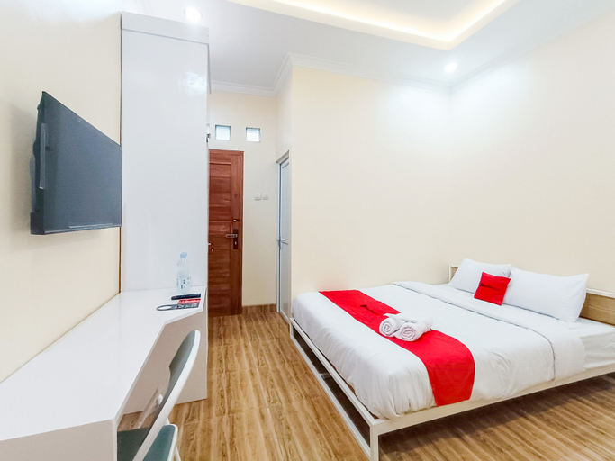RedDoorz Syariah near Monjali 4 Yogyakarta, Sleman