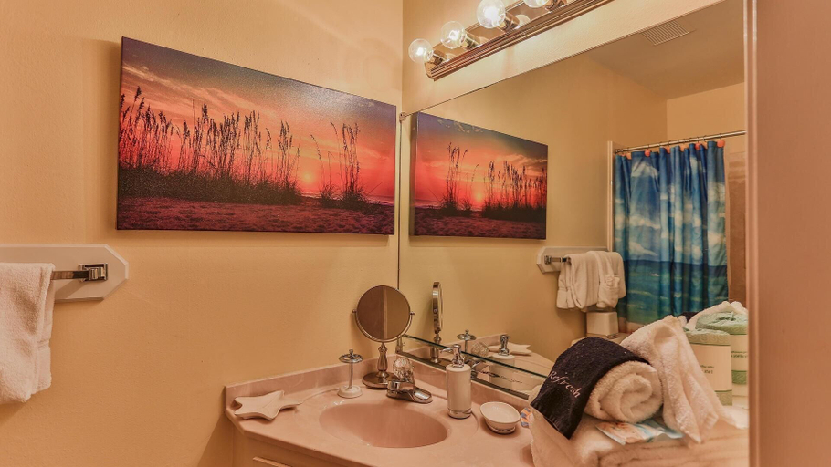 Bathroom 3, Aegean 215, Okaloosa
