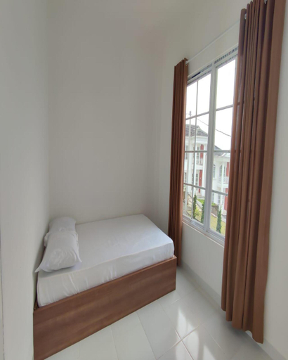 Bedroom 15