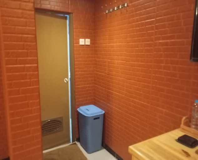 Bathroom 4