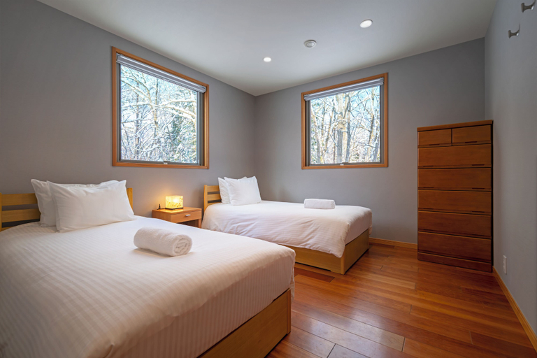 Others 5, Bluebird Chalets, Hakuba