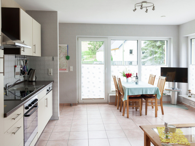 Others 2, Apartment With Terrace and View, Bernkastel-Wittlich
