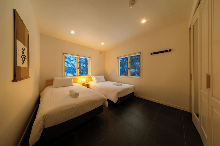 Bedroom 2, Powdersuites, Hakuba