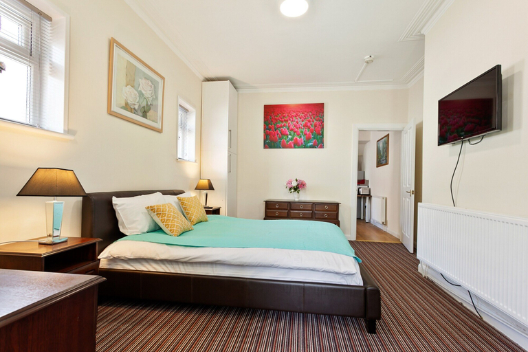 Bedroom 5, Cushy Apartment in Blackpool near Sea, Blackpool