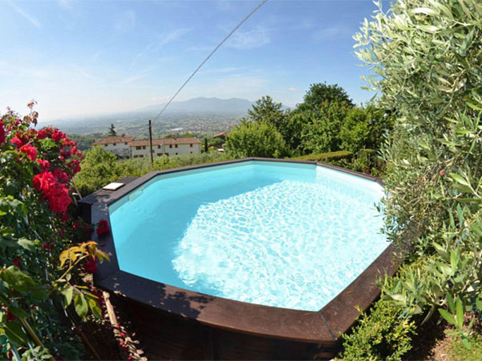 Pool 4, House in Ciciana With Pool and Scenic Views, Lucca
