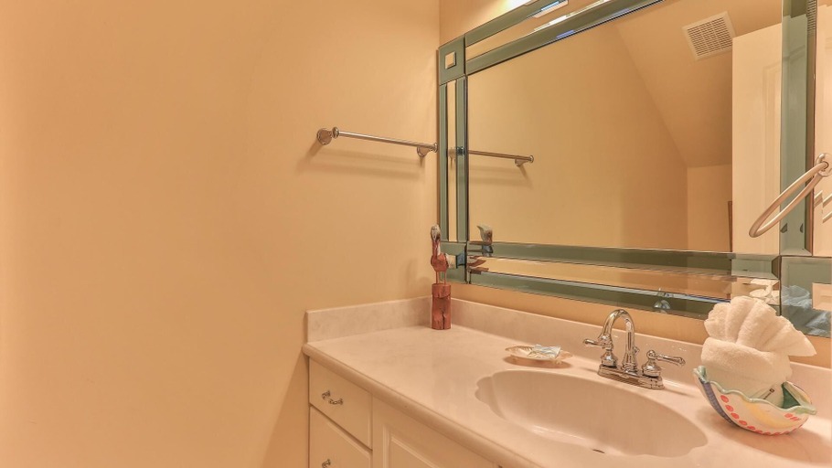 Bathroom 4, Aegean 314, Okaloosa