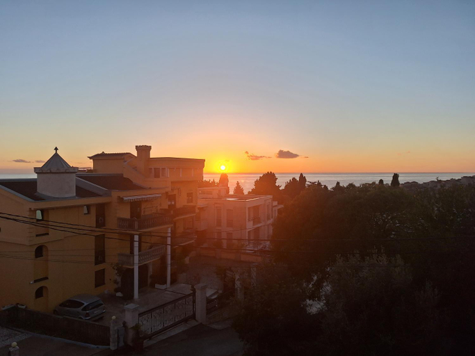 Others 5, Rudovic Apartments