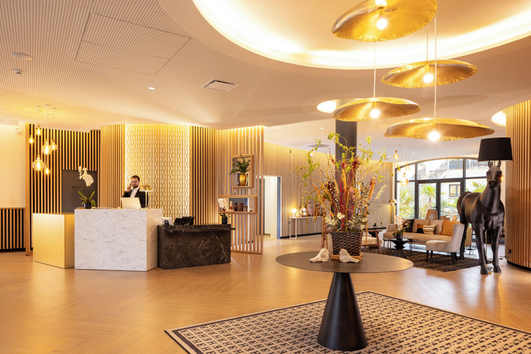 Others 5, Epona Hôtel Sens, Yonne