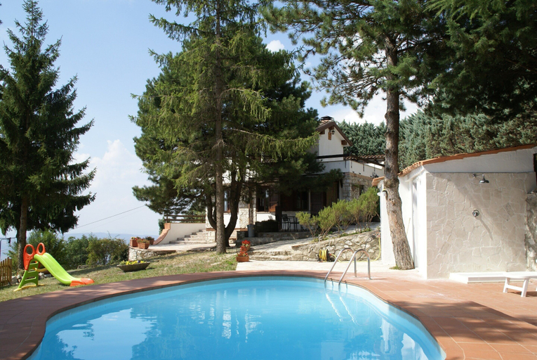 Pool 3, Holiday Home in Umbria With Panoramic Views, Perugia