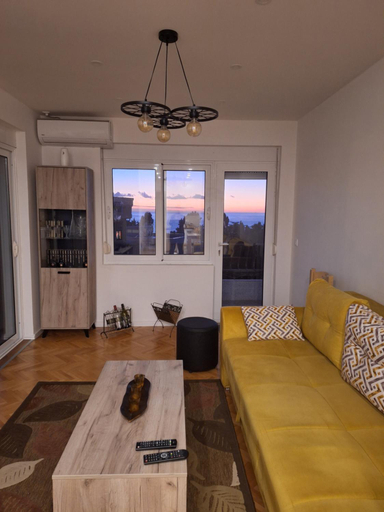 Others 3, Rudovic Apartments