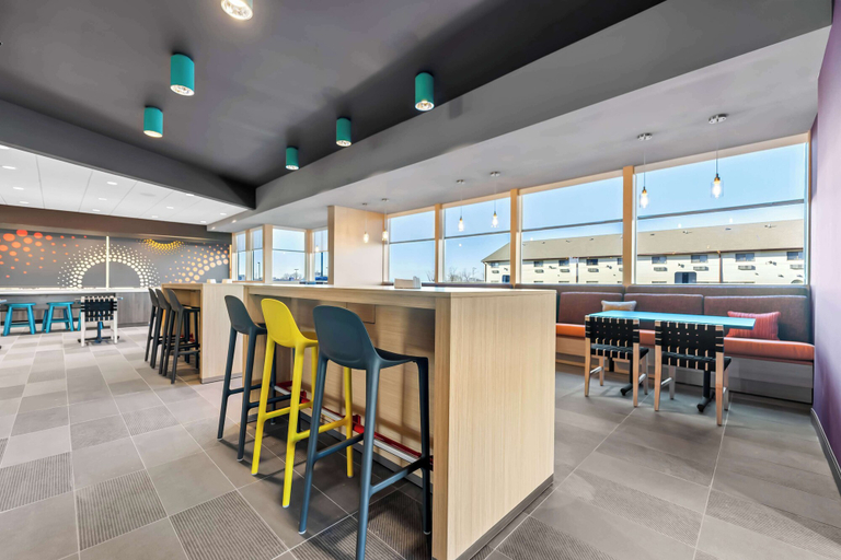 Food & Drinks 5, Tru By Hilton Dixon, Lee