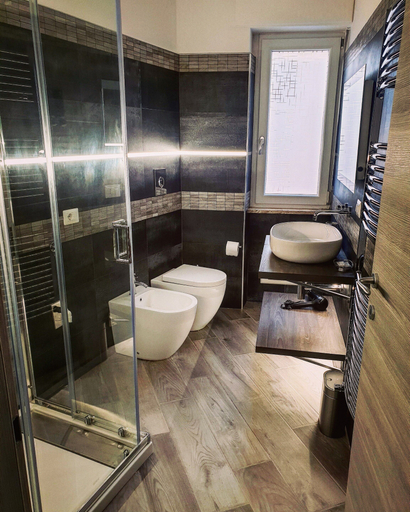 Bathroom 4, Central Campobasso, Campobasso