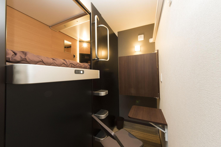 Bathroom 7
