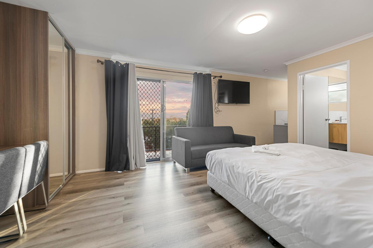 Bedroom 4, S1 Motel, Brisbane