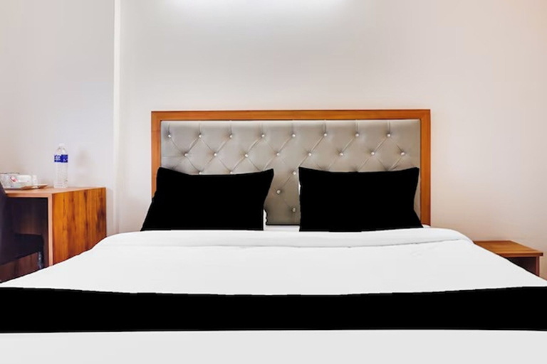Bedroom 2, Hotel Landmark, Pune