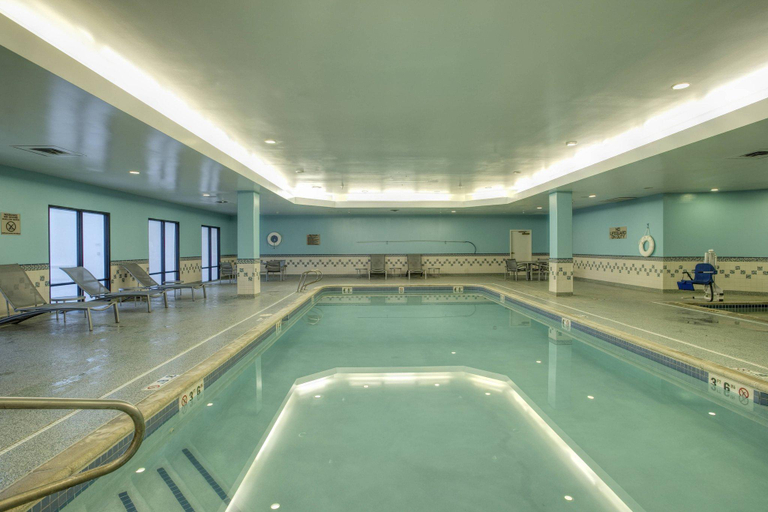 Sport & Beauty, Springhill Suites by Marriott Lawrence, Douglas