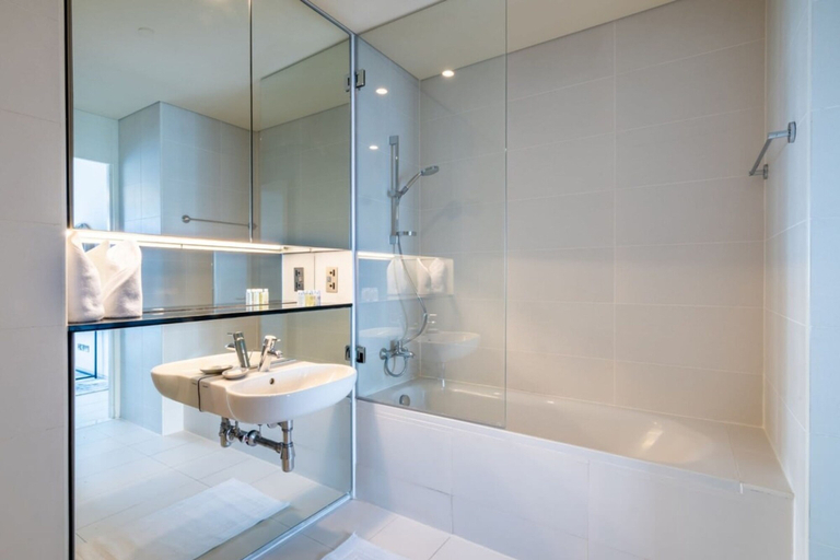 Bathroom, Silkhaus Stunning View in Iconic Tower Pool Gym, Dubai