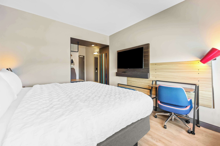 Bedroom 3, Tru By Hilton Dixon, Lee