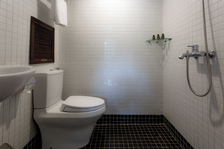 Bathroom 11