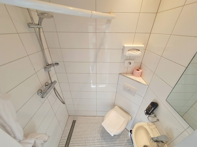 Bathroom 5